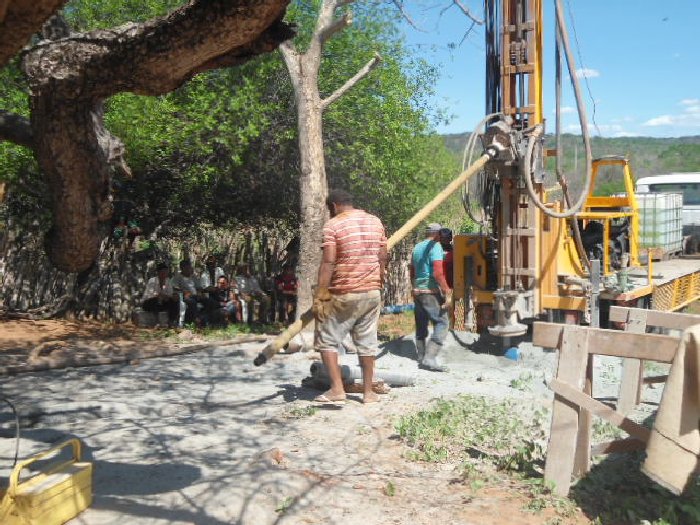 Governo do Estado, através da Secretaria Estadual da Defesa Civil, reforça o combate a estiagem com medidas estruturantes e emergenciais - Imagem 9